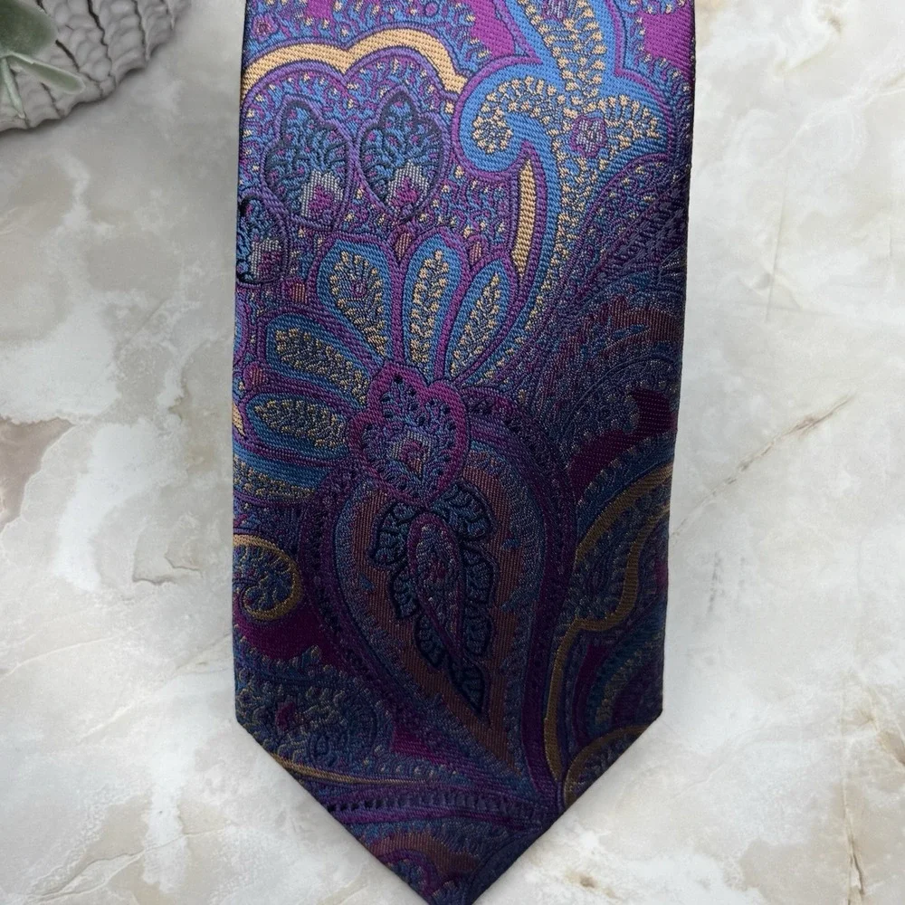 NWOT‎ Jos. A. Bank Reserve Silk Tie Paisley Purple Blue 3